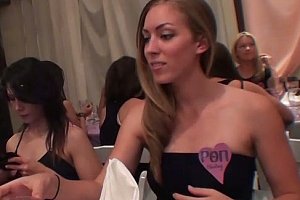 Z00欧美老妇 Porn