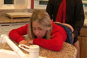 Lisaann性视频 Porn